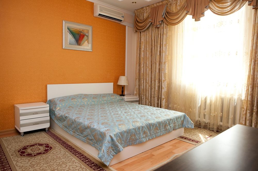 Renion Zyliha Hotel Alma-Ata Exteriör bild