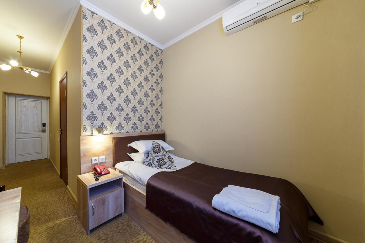 Renion Zyliha Hotel Alma-Ata Exteriör bild